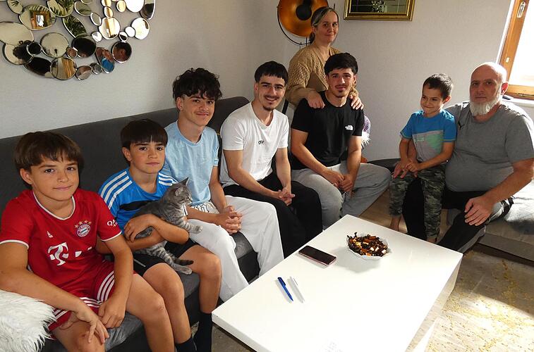 Seit zehn Jahren kämpft eine achtköpfige Familie aus Tschetschenien um