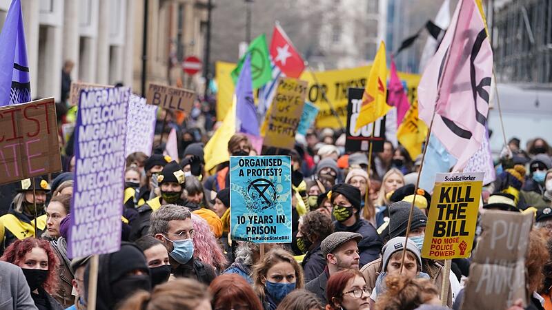 Proteste gegen neues Polizeigesetz in Gro&szlig;britannien