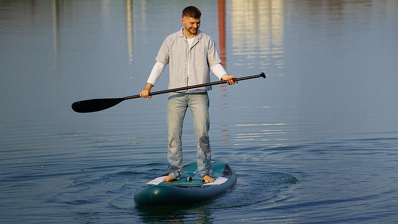 Er hat den ersten Schritt in Richtung Musikkarriere getan: &bdquo;The Voice&ldquo;-Teilnehmer Niklas Gajzler bringt seine erste Single heraus. Auf Instagram k&uuml;ndigte er diese Neuigkeit mit einem Video von ihm auf einem Stand-Up-Paddle-Board an.