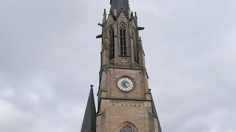 Die Herz Jesu Kirche muss saniert werden &ndash; als erstes ist der Turm an der Reihe.