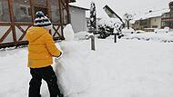 Schneemannbauen in Bieberbach.