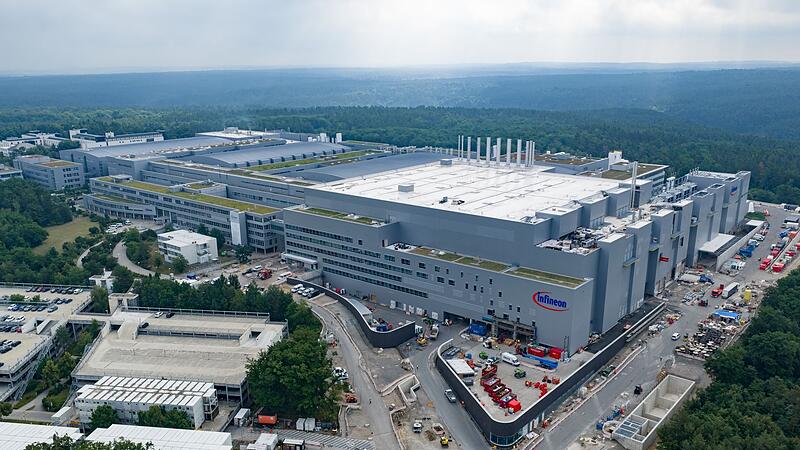 Smart Power Fab von Infineon vor Er&ouml;ffnung