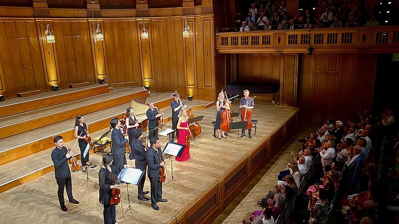 Anne-Sophie Mutter beim Kissinger Sommer 2023 im Max-Littmann-Saal des Regentenbaus. Anne-Sophie Mutter beim Kissinger Sommer 2023 im Max-Littmann-Saal des Regentenbaus.
