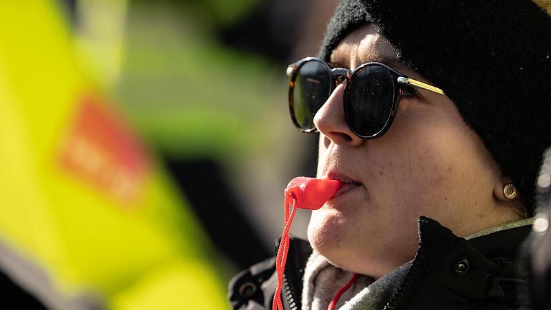 Die Besch&auml;ftigten im &Ouml;ffentlichen Dienst sind auch in Forchheim unzufrieden. Bei steigender Inflation fordern sie entsprechend h&ouml;here Geh&auml;lter.Forchheim & Fr&auml;nkische Schweiz