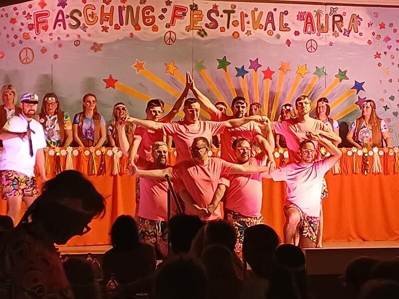 Weiberfasching Aura