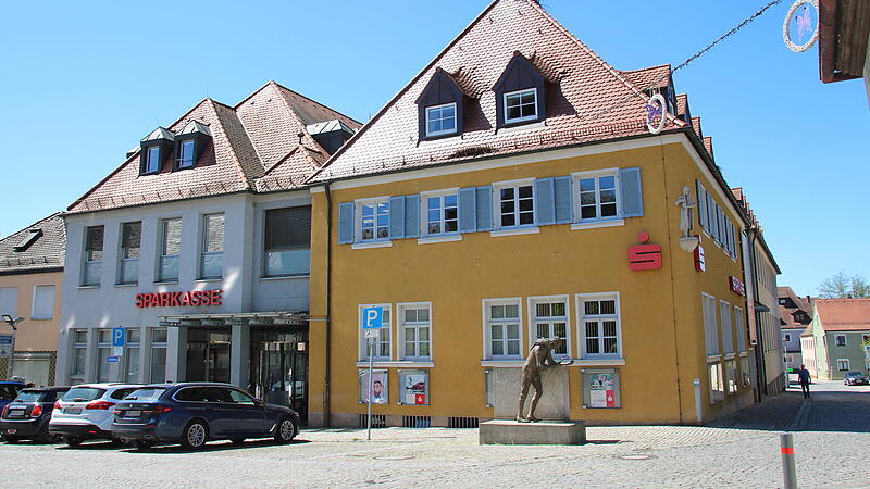 Frei gewordene B&uuml;ror&auml;ume in ihrer Filiale in H&ouml;chstadt w&uuml;rde die Stadt- und Kreissparkasse f&uuml;r ein Technologietransferzentrum zur Verf&uuml;gung stellen.