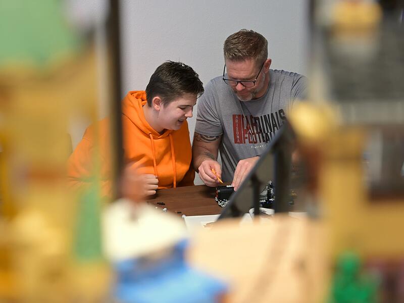 Er&ouml;ffnung eines Lego-Bauraums f&uuml;r Erwachsene