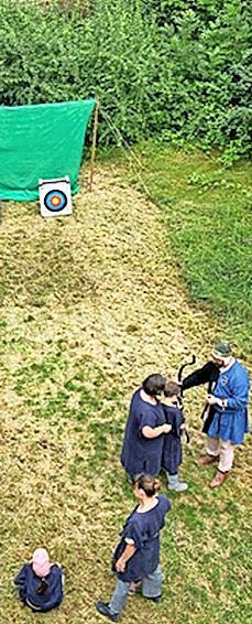 Zielen mit Pfeil und Bogen ist nicht so einfach.