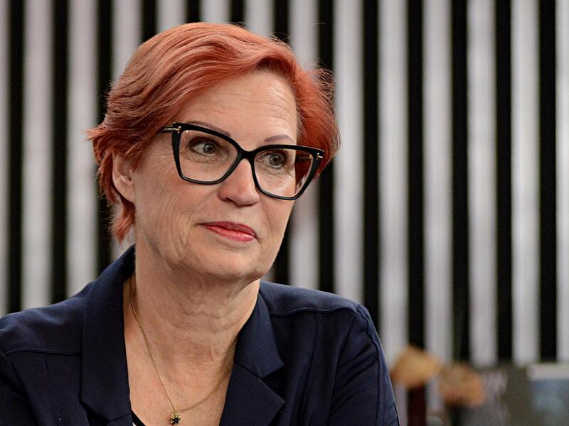 Sibylle Broll-Pape leitet seit der Spielzeit 2015/2016 das E.T.A-Hoffmann-Theater. Sibylle Broll-Pape leitet seit der Spielzeit 2015/2016 das E.T.A-Hoffmann-Theater.