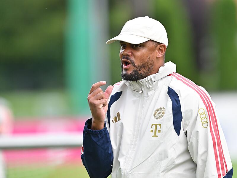 Beginn Trainingslager FC Bayern München Beginn Trainingslager FC Bayern München