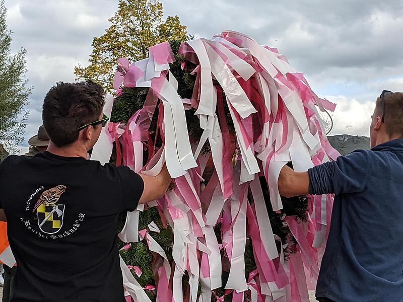 Allen Augenmerk auf den Kranz.Forchheim & Fränkische Schweiz Allen Augenmerk auf den Kranz.Forchheim & Fränkische Schweiz