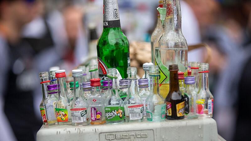 15-Jähriger betrunken auf Höchstadter Kerwa erwischt - mit Rucksack voller Alkohol 15-Jähriger betrunken auf Höchstadter Kerwa erwischt - mit Rucksack voller Alkohol