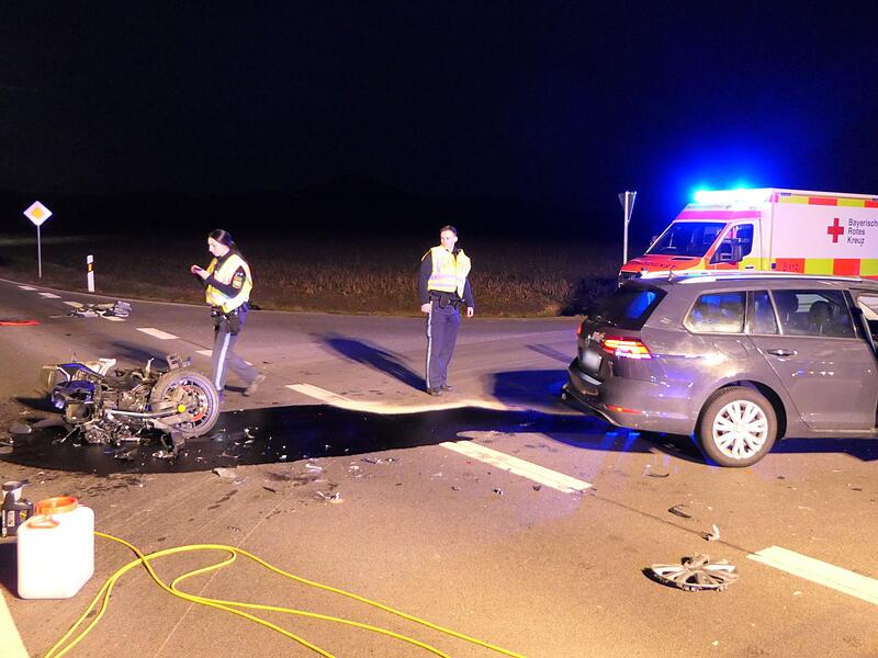 Erneut kam es in Haßfurt zu einem schweren Unfall an der Einmündung der Prappacher Straße zum Gewerbegeite Godelstatt.