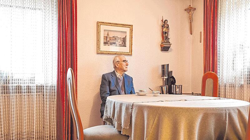 &bdquo;Ich hatte ein unglaublich reiches Leben, aber meine Zeit ist begrenzt. Und ich bin mir v&ouml;llig bewusst, dass dies nun die letzte Station ist.&ldquo; Theo Waigel in der K&uuml;che seines Geburtshauses in Oberrohr