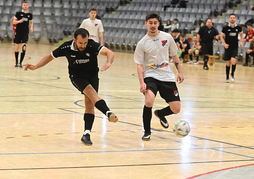 Der SC Sylvia Ebersdorf lie&szlig; in Gruppe 3 gar nichts anbrennen, doch Florin Balan k&ouml;nnte l&auml;nger ausfallen.