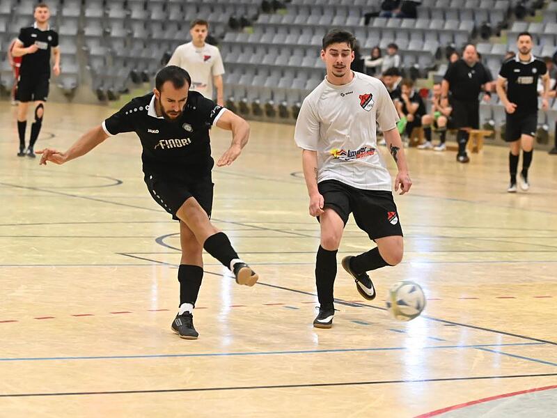 Der SC Sylvia Ebersdorf lie&szlig; in Gruppe 3 gar nichts anbrennen, doch Florin Balan k&ouml;nnte l&auml;nger ausfallen.