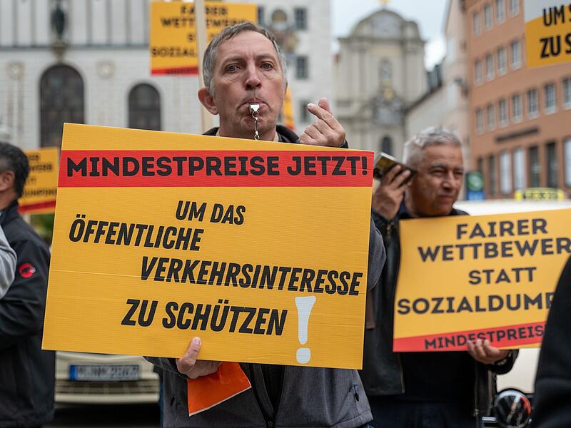 Taxifahrer demonstrieren in M&uuml;nchen