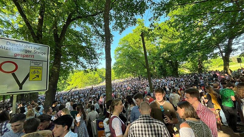 Volles Haus auf dem gesamten Festgelände.