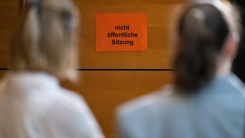 Unter Ausschluss der Öffentlichkeit hat am Montag am Landgericht Würzburg der Prozess um den Mord von Wiesenfeld (Lkr. Main-Spessart) im Jahr 1993 begonnen.&nbsp;