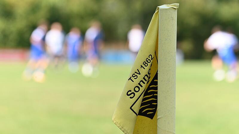 Der TSV Sonnefeld hatte in den Wochen bis zur Winterpause sehr viele Heimspiele, konnte jedoch keinen Vorteil daraus ziehen und steht jetzt  mit fünf Punkten auf dem letzten Tabellenplatz der Bezirksliga Oberfranken West.
