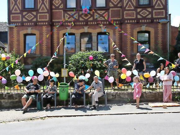 Wer sein Haus zum Kinderfest schm&uuml;cken will, kann ab n&auml;chster Woche in der Kultur.werk.stadt F&auml;hnchen, Ballons und Wimpelketten abholen.