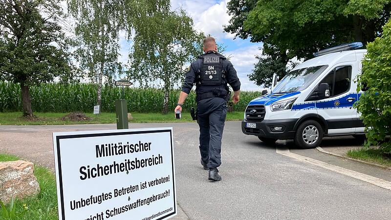 Hubschrauber der Bundeswehr stürzt in Fluss