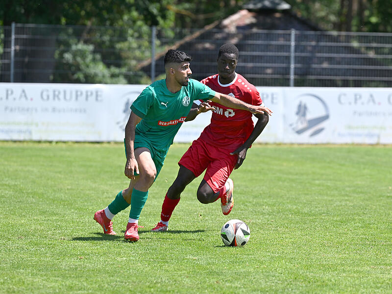 Sport Fußball Saison 2026 / 2027 Bayernliga Nord Privatspiel am Samstag 20.06.2026 Spielort Am Weinberg Neudrossenfeld Kunstrasenplatz Beginn 13.00 h TSV Neudrossenfeld gegen 1. SC Feucht Halbzeitergebnis 1:0 Endstand 3:0 Fardin Rabet Anoirdin Amido Sport Fußball Saison 2026 / 2027 Bayernliga Nord Privatspiel am Samstag 20.06.2026 Spielort Am Weinberg Neudrossenfeld Kunstrasenplatz Beginn 13.00 h TSV Neudrossenfeld gegen 1. SC Feucht Halbzeitergebnis 1:0 Endstand 3:0 Fardin Rabet Anoirdin Amido