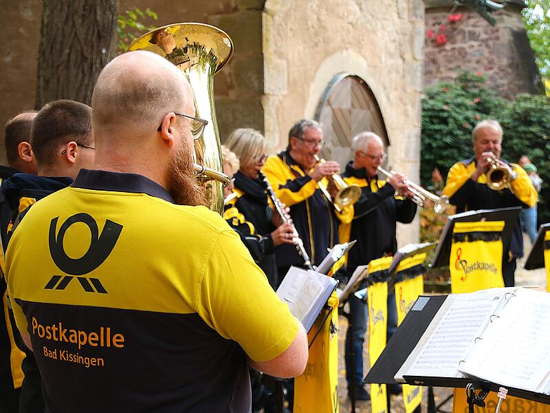 Musikalischer Empfang auf Schloss Aschach durch die Postkapelle