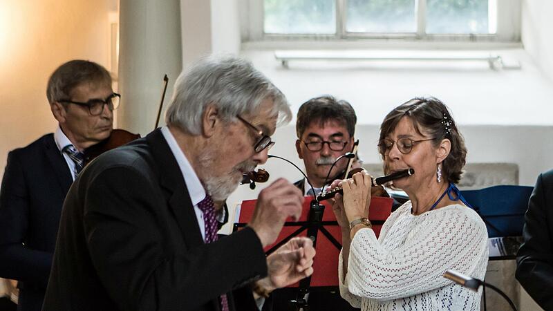 Die Serenade mit dem Collegium musicum Coburg  in der Schlosskirche Ahorn war nach 45 Jahren das Abschiedskonzert für Thomas Ehrle als Dirigent. Solistin in zwei Flötenkonzerten Antonio Vivaldis war Angelika Stirner-Ebert.