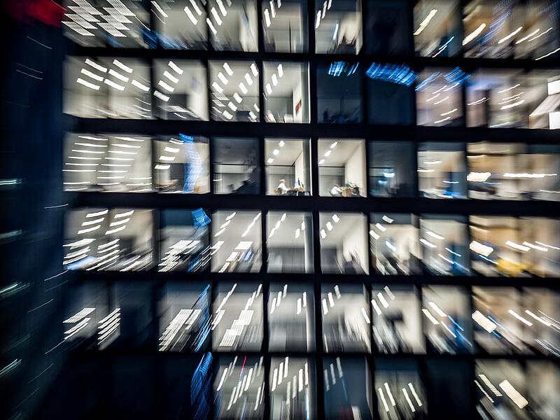 Arbeitnehmer t&auml;uschen Aktivit&auml;t am Arbeitsplatz vor.