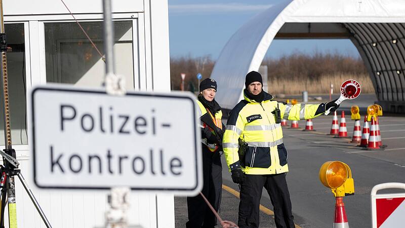 Die SPD hat ihre Position zur Asylpolitik und zu Zur&uuml;ckweisungen an den Grenzen noch einmal &uuml;berdacht.