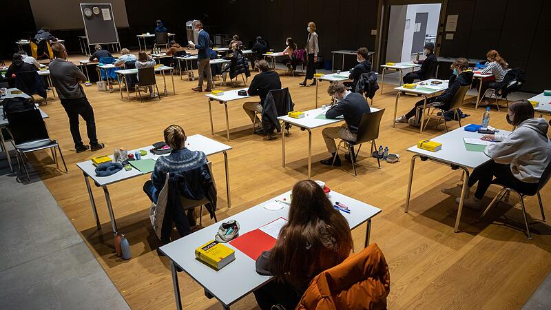 Beginn Abitur-Prüfungen an bayerischen Gymnasien Beginn Abitur-Prüfungen an bayerischen Gymnasien