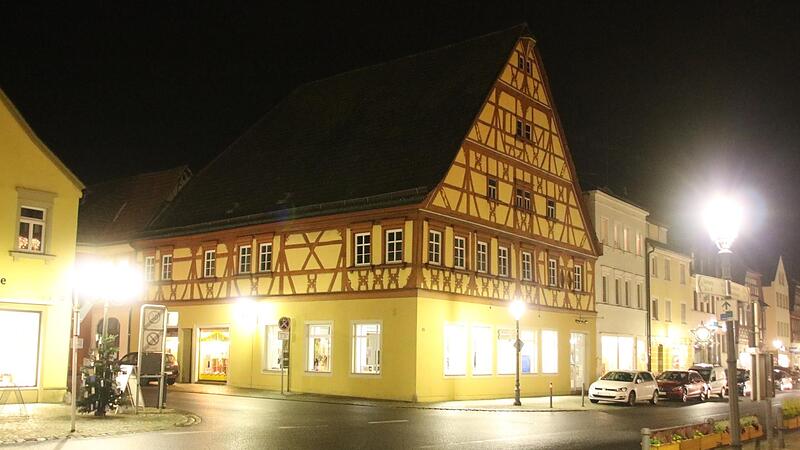 Beste Lage, unverbaubare Aussicht und Ausbaureserven: Haus Nummer 35 in der Hauptstra&szlig;e hat Potenzial.