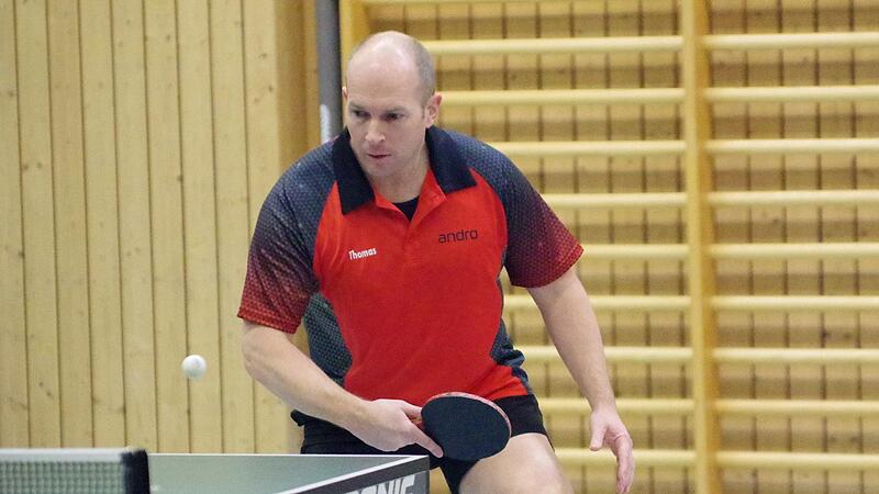 Verst&auml;rkung erh&auml;lt der Bezirksligist DJK-SV Neufang mit Thomas Schneider, der bisher f&uuml;r den Landesligisten TSV Teuschnitz aufgeschlagen hat.