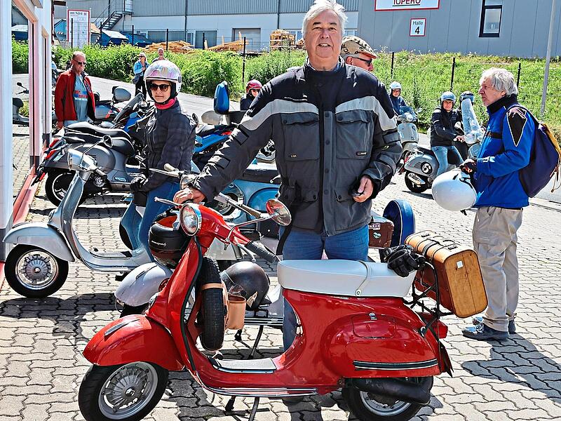 Andreas Heimrich mit seiner Vespa Primavera von 1987 Andreas Heimrich mit seiner Vespa Primavera von 1987