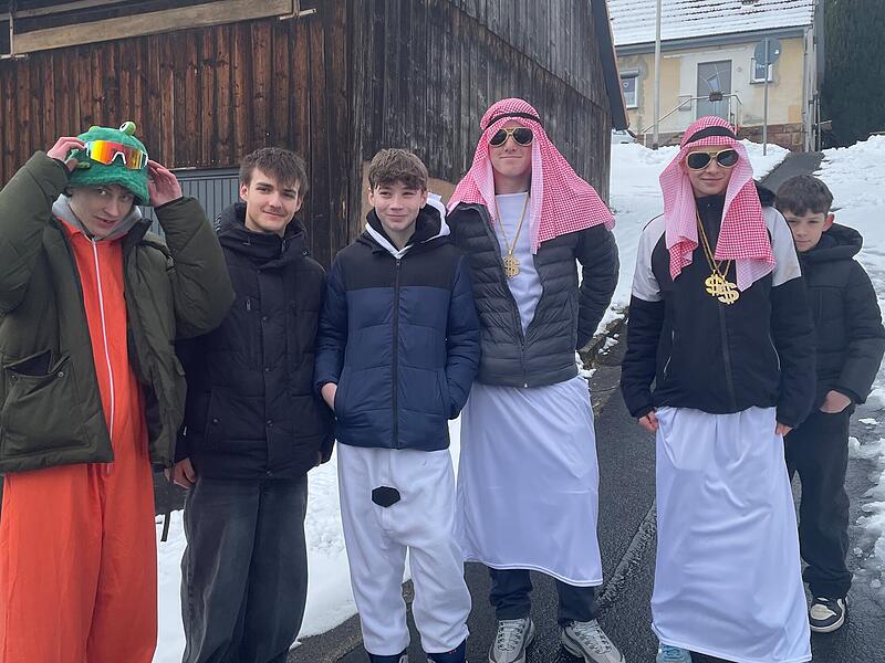 Faschingsumzug StangenrothFaschingsumzug Stangenroth