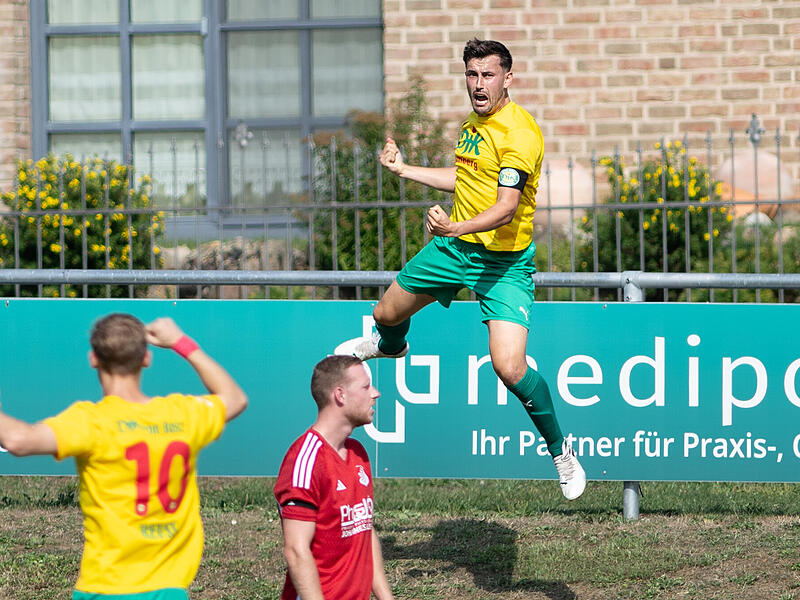 Obenauf: Simon Allgaier, Kapit&auml;n der DJK Bamberg, will auch in Aschaffenburg Tabellenf&uuml;hrer bleiben.