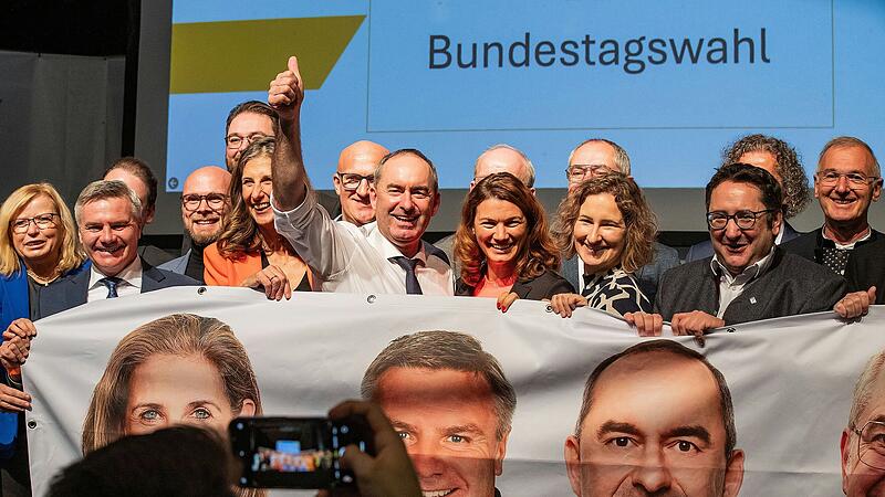 Einm&uuml;tig nominierten die 700 Freien W&auml;hler am Samstag in Geiselwind (Lkr. Kitzingen) Hubert Aiwanger zum Spitzenkandidaten f&uuml;r die Bundestagswahl.