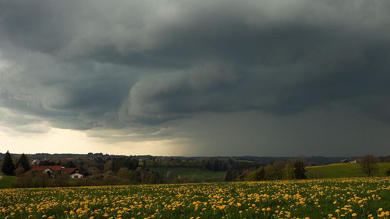 Dunkle Wolken in Bayern