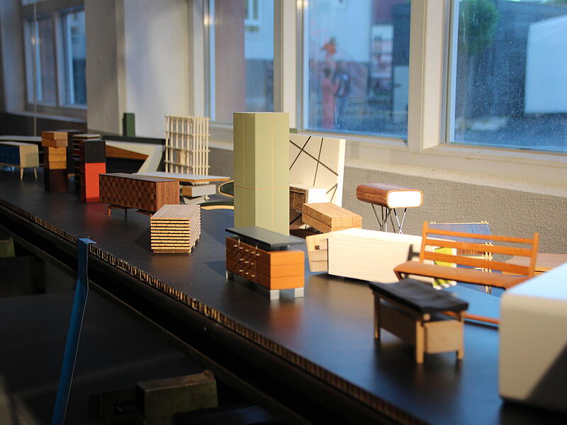Ein Blick in eine der Ausstellungen.
