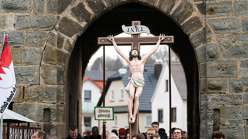 Karfreitagsprozession Neunkirchen am Brand 2026Karfreitagsprozession Neunkirchen am Brand 2026