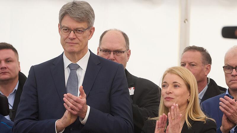 Verkehrsminister Schnieder und Bahnchefin Palla