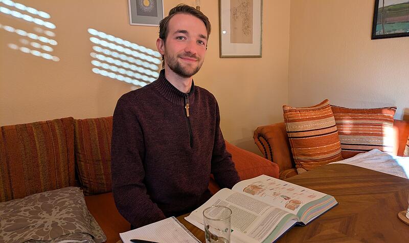 Jan Urbanczyk Gerade hat Jan Urbanczyk noch für seine Klausuren im Medizinstudium gepaukt, nun startet der 25-Jährige in den Wahlkampf.