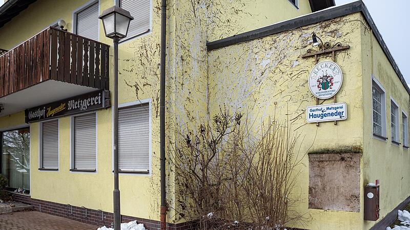 Nur noch ein dunkler Fleck weist darauf hin, wo der Automat vorher hing.