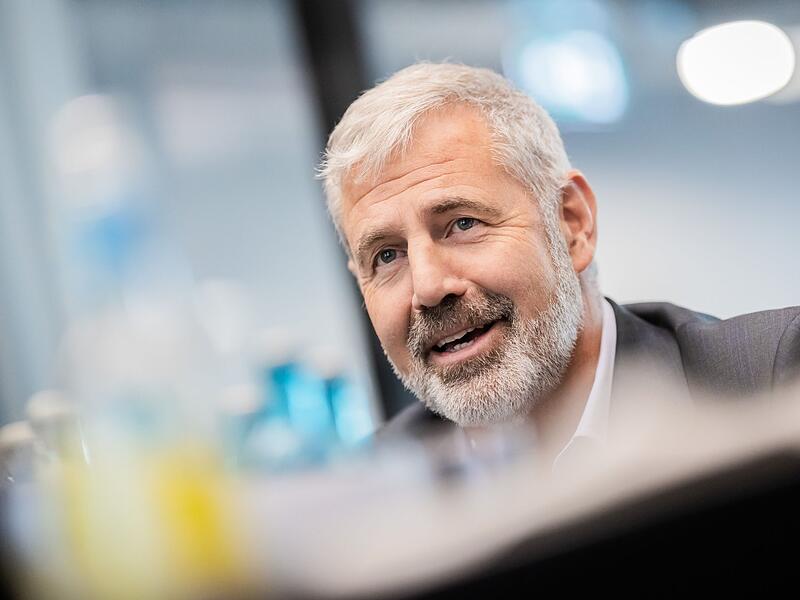 Gea-Chef Stefan Klebert im Newsroom