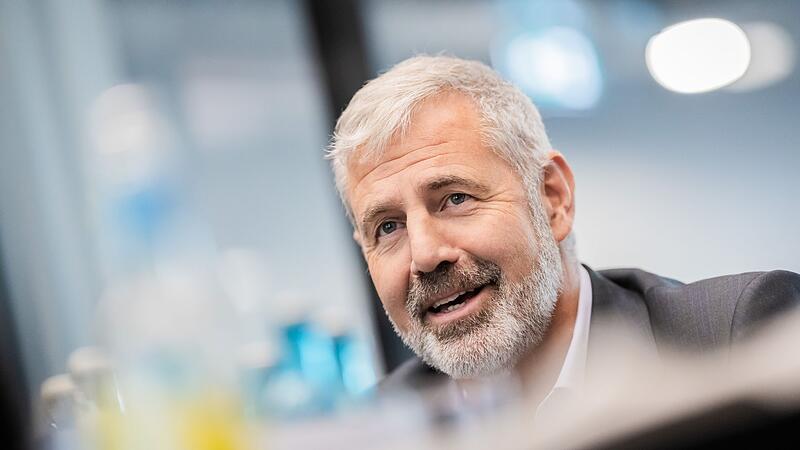 Gea-Chef Stefan Klebert im Newsroom