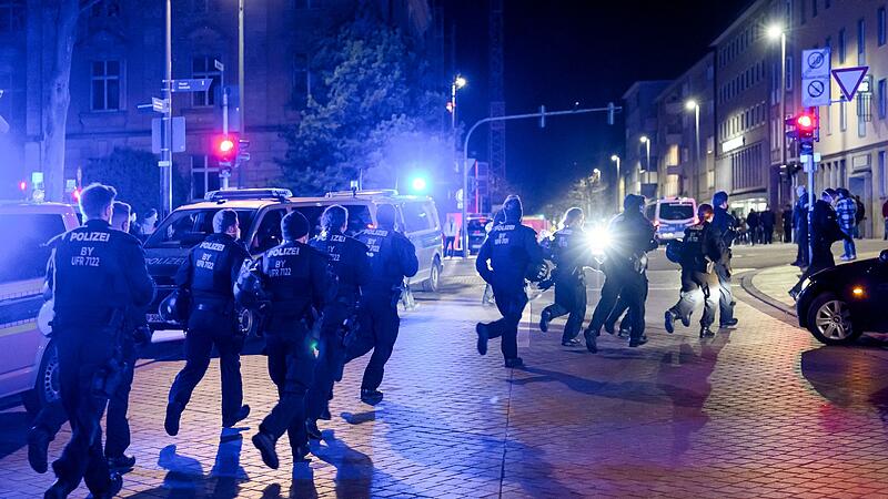 Jeden Tag werden mehr als acht Polizisten in Bayern verletzt