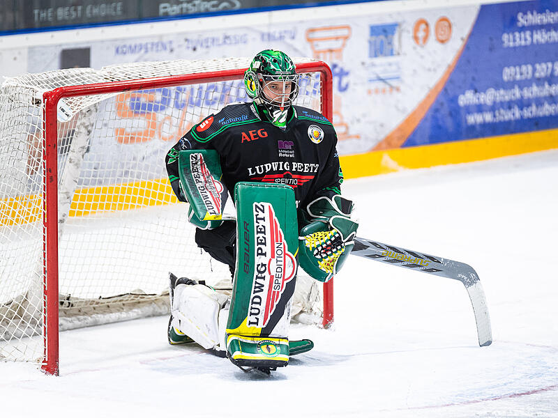 Das Spiel immer im Blick: Goalie Nico Zimmermann hat seinen Vertrag bei den H&ouml;chstadt Alligators um zwei Jahre verl&auml;ngert.