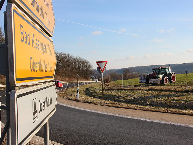 Ein Blick von der Auffahrt zur A7 in Richtung Oberthulba.