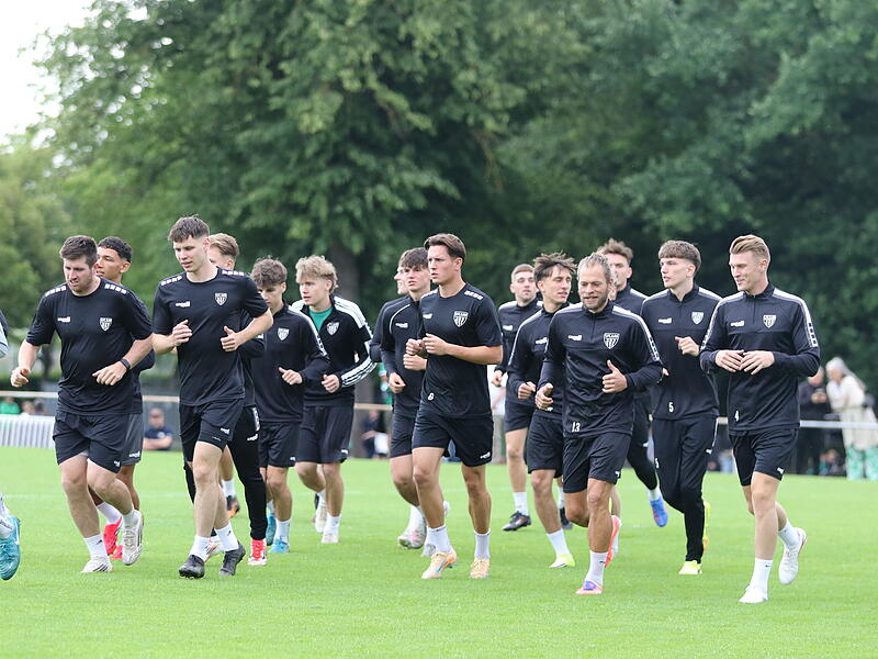 Trainingsauftakt beim FC 05 Schweinfurt Trainingsauftakt beim FC 05 Schweinfurt